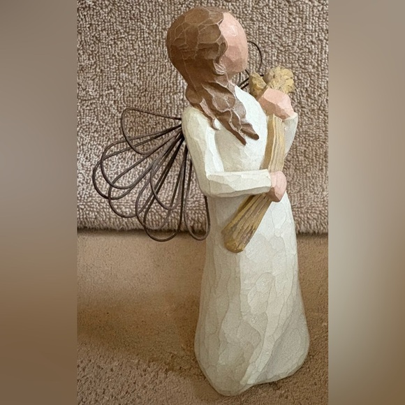 Willow Tree Angel of Autumn Figurine - Picture 4 of 5